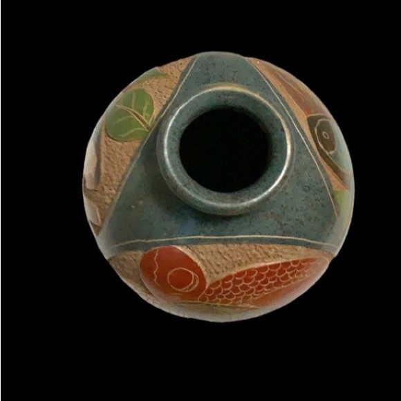 Vintage South American Carved Folk Art Clay Vase Pottery Monkey Toucan Turtle - Picture 4 of 7